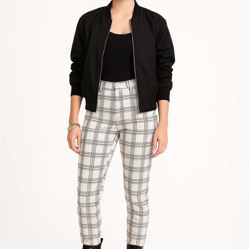 Rue21 Plaid Cuffed Stretch Pants – Medium